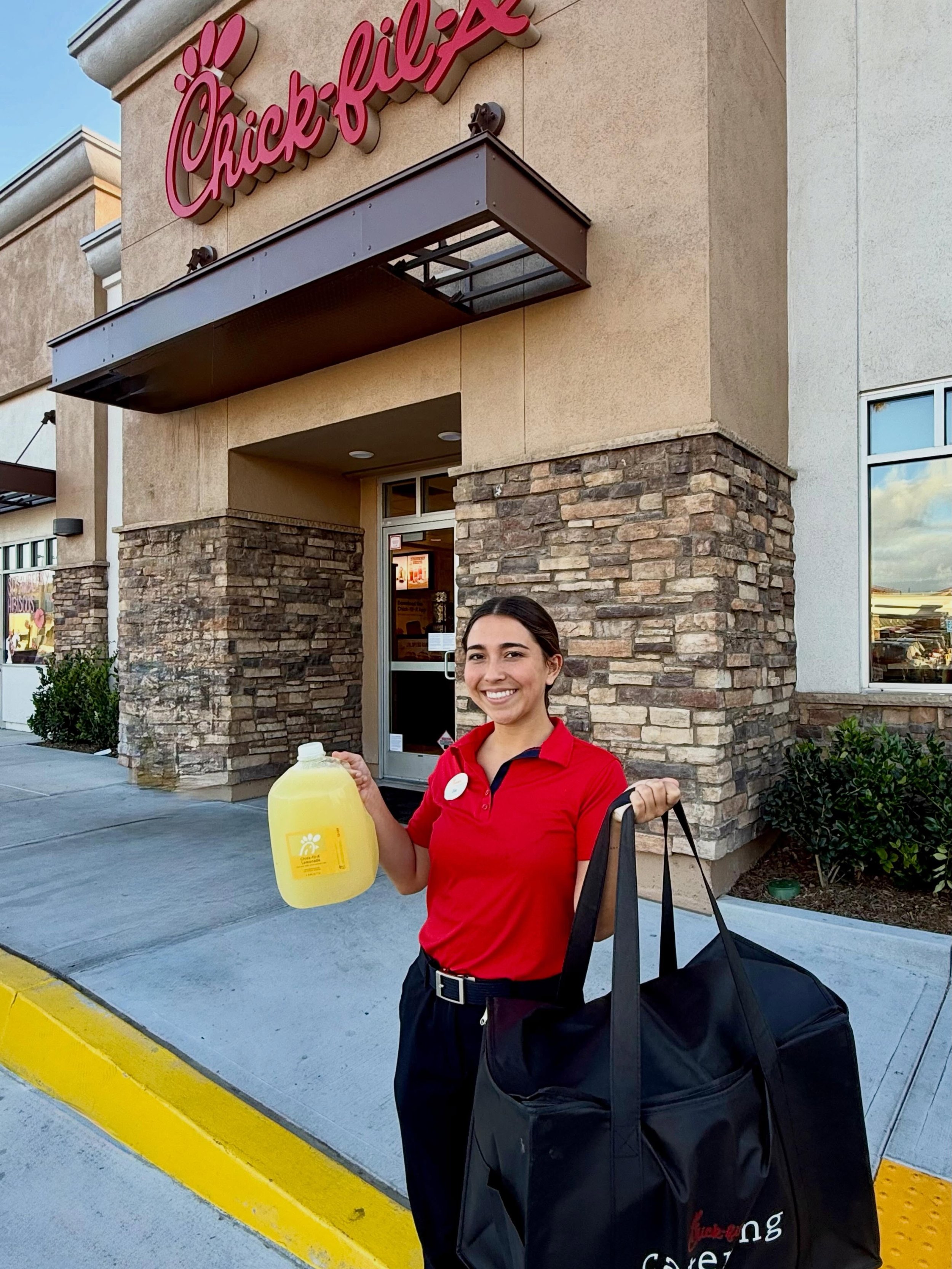 Class of 2026, your graduation party just found its MVP&hellip;
Make it a celebration everyone will remember with catering from Chick-fil-A 🎓❤️🐄

From nugget trays to gallons of lemonade, we&rsquo;ll bring the party favorites so you can focus on ce