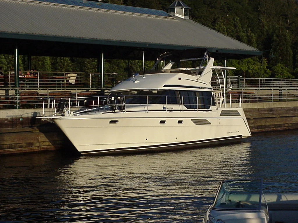motor yacht.jpg
