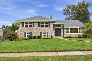 Just Listed in Oreland PA 903 Summit Ln
