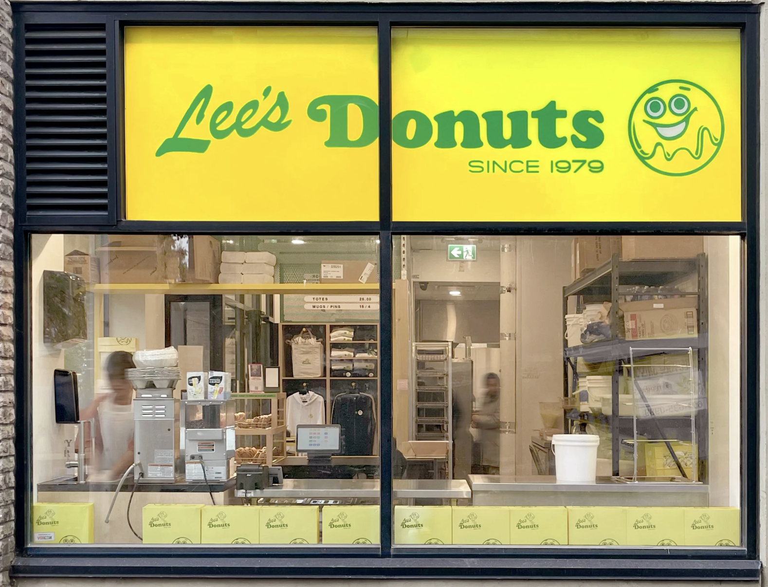 Lee's Donuts Storefront at Lonsdale Location