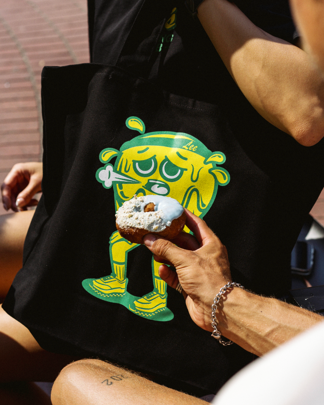 RUNCLUB-Tote-BLK.png