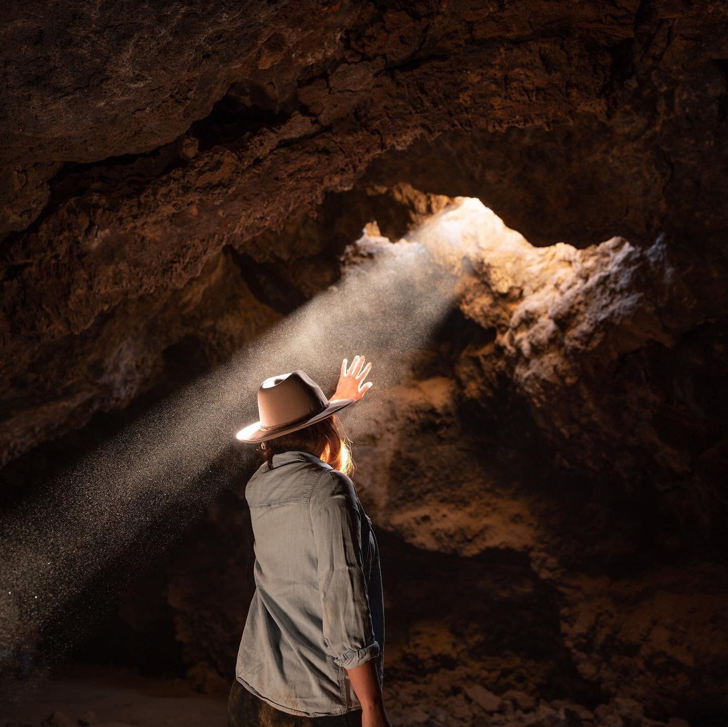 On the way back from Baja we stopped and explored some lava tubes. It&rsquo;s fun to play with the light coming through the opening of the cave. We were throwing fine dirt up so that light rays shows up better and it looked really cool.
Also I wanted