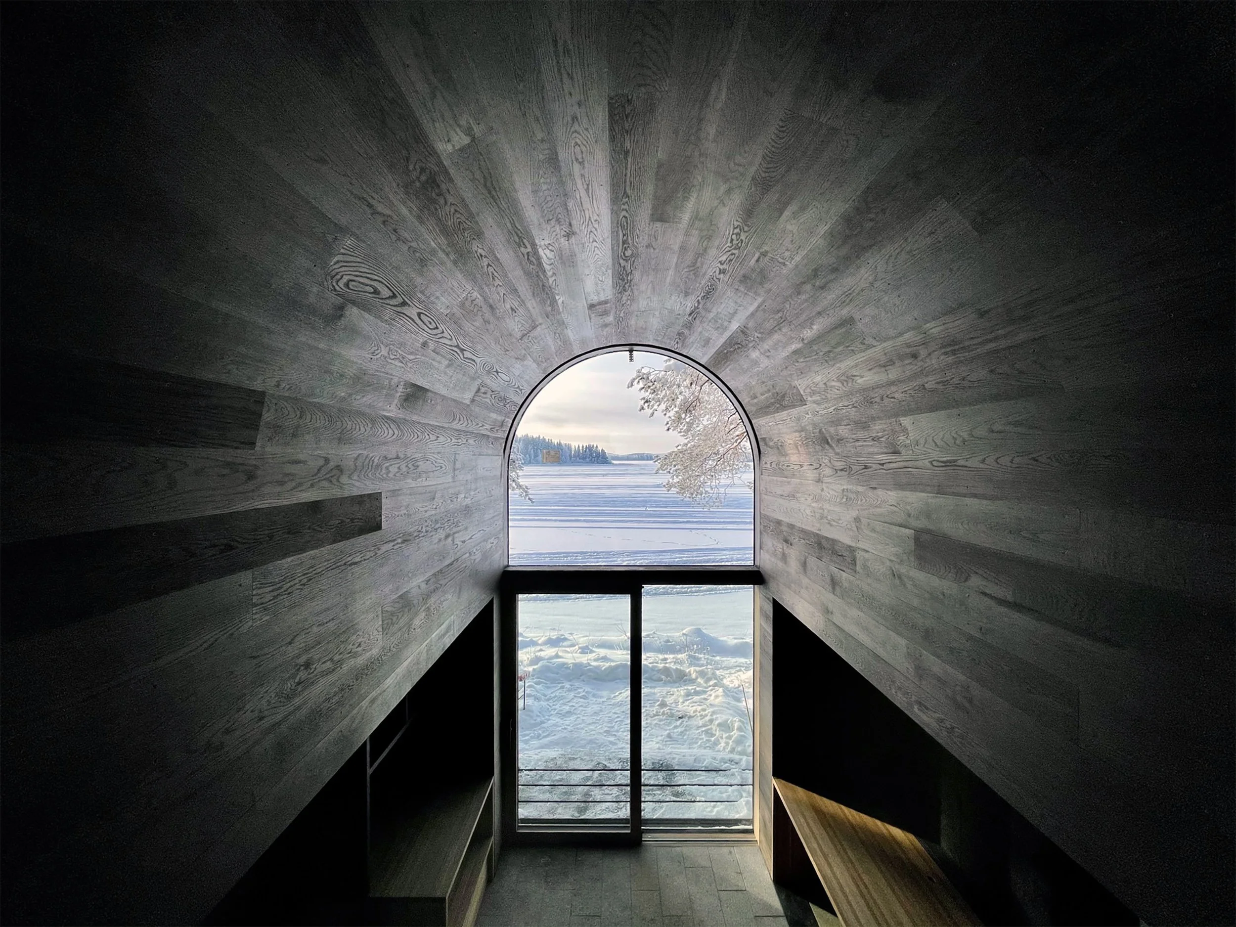 mittatilauskaluste-filmmakers-hut-1.jpg