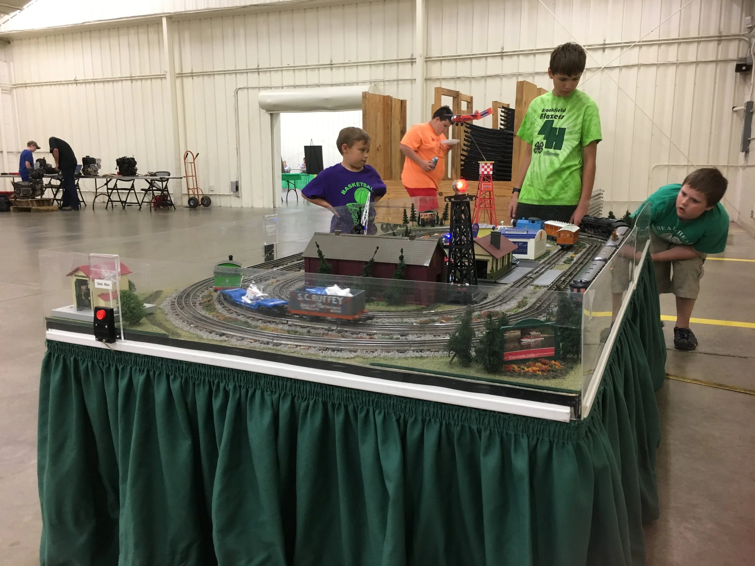 4H Group - Scenery for Displays - Class 502