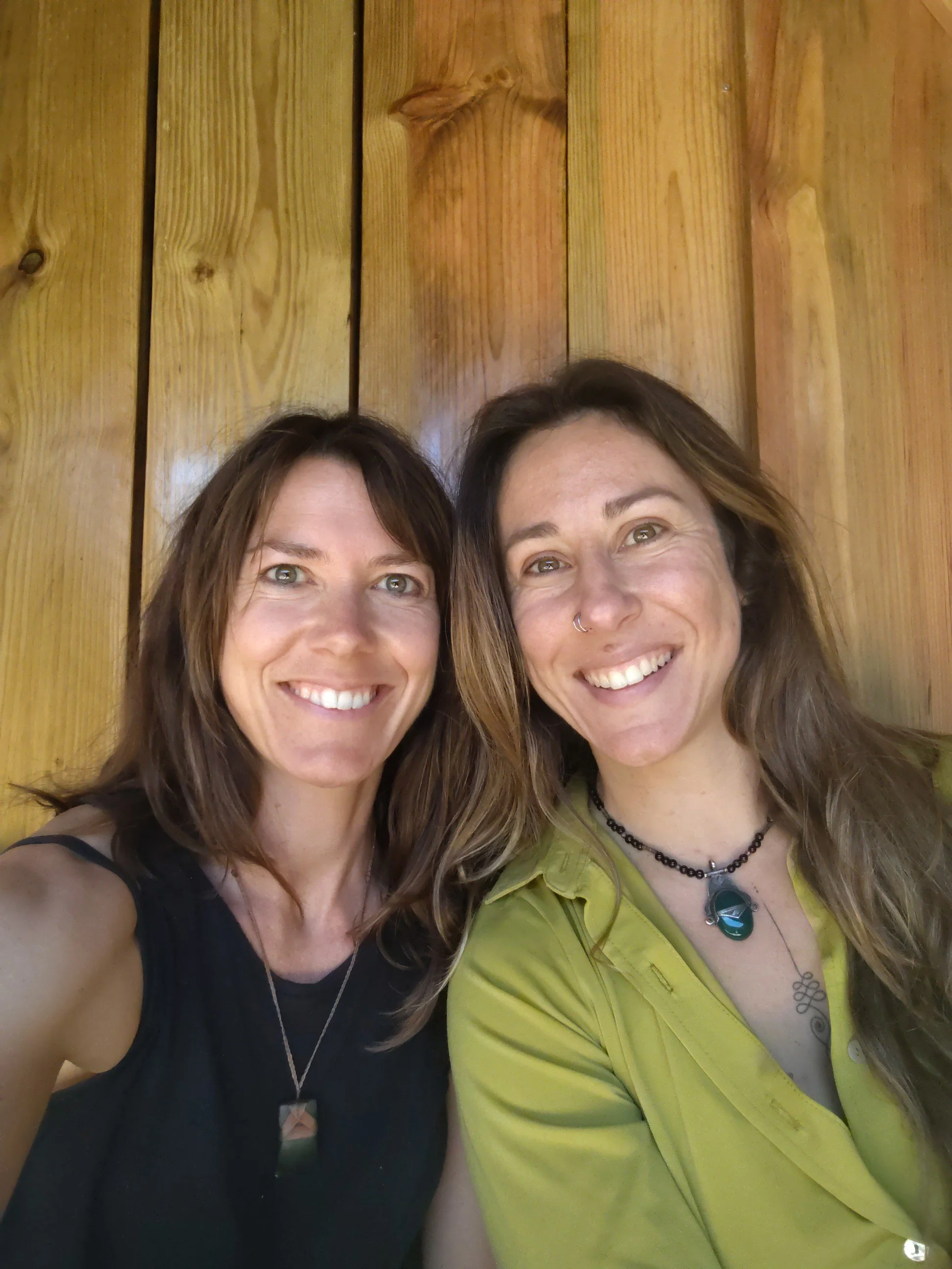 Johanna Hellinger and Juliana Conde
