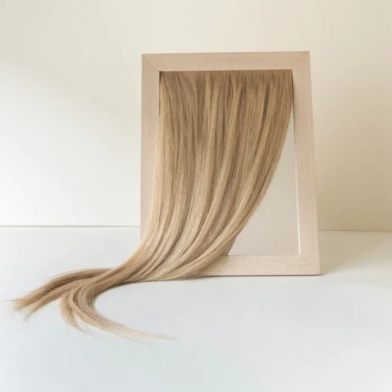 clouds-9000-iobject-los-objetos-decorativos-mirror-spiegel-blond-hair-haar-3.jpg