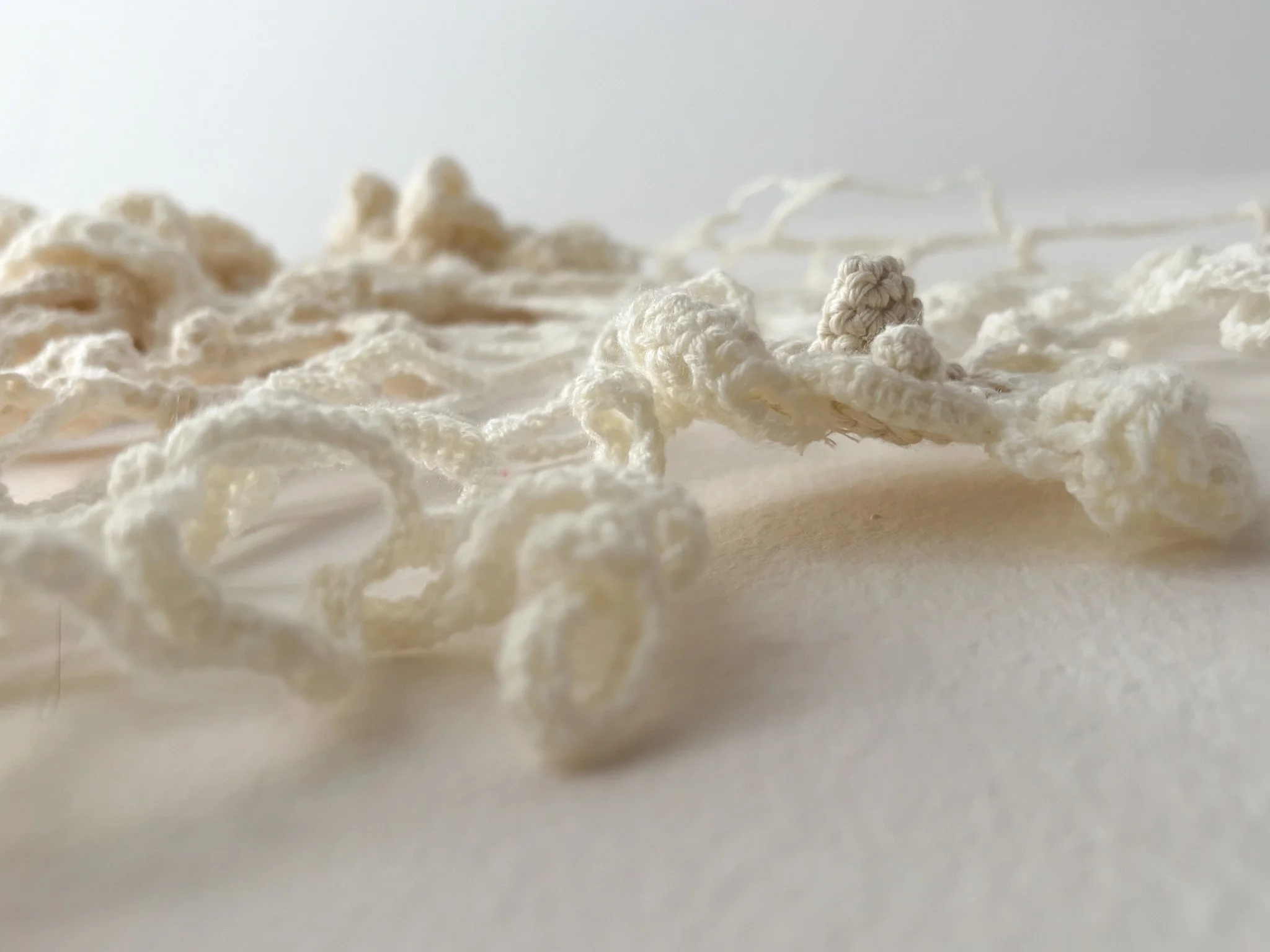 Free form crochet que nos habla de lactancia
