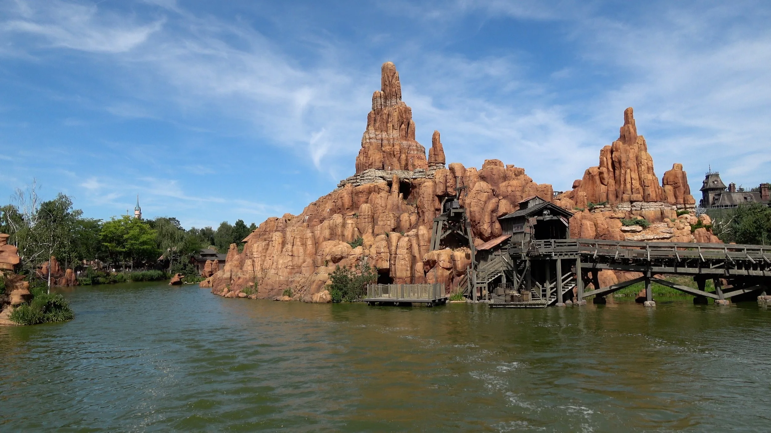 A relaxing boat ride on the Rivers of the Far West at Disneyland Paris.jpg