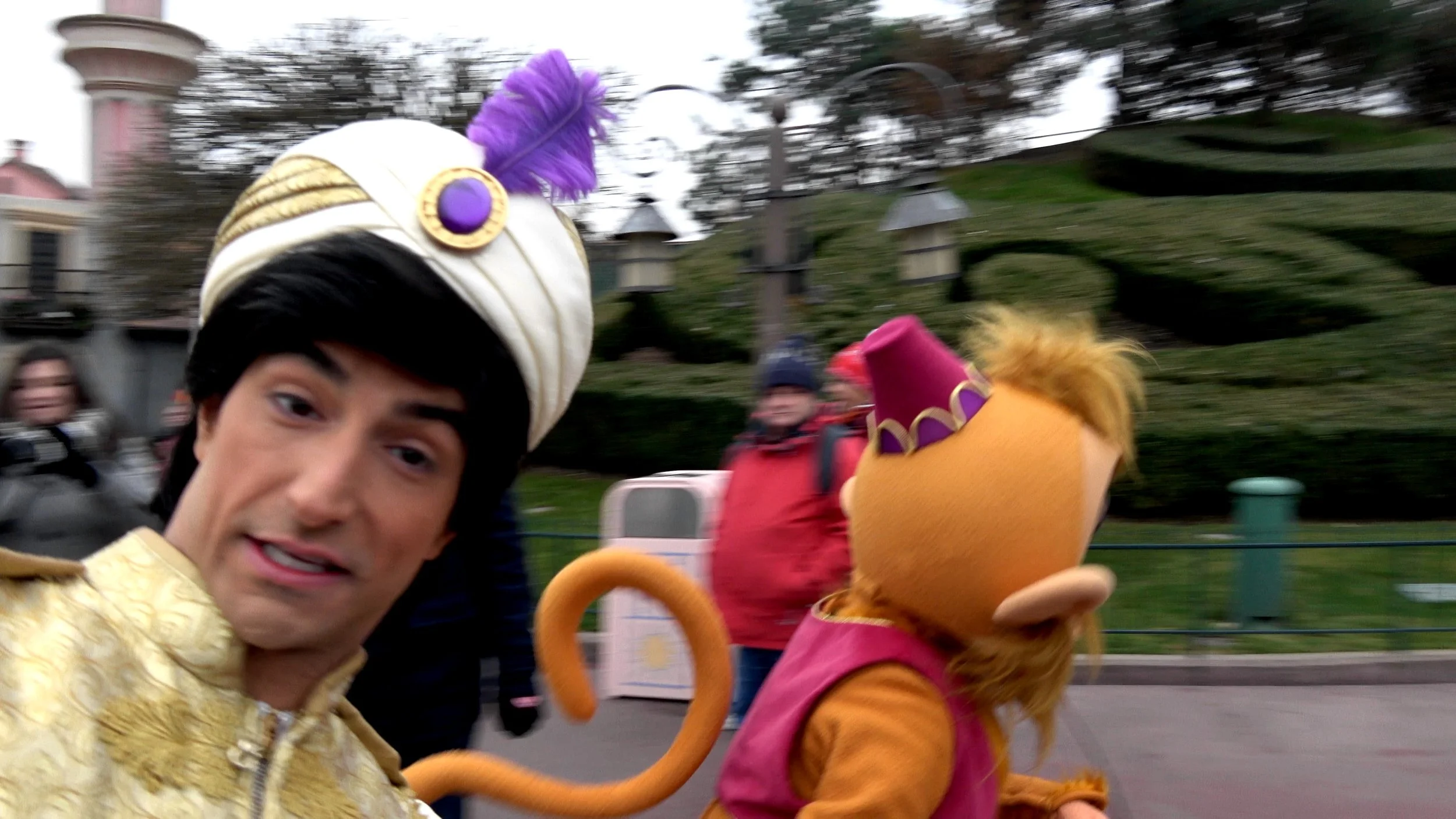 Aladdin Jasmine and Abu show up in Fantasyland at Disneyland Paris.jpg