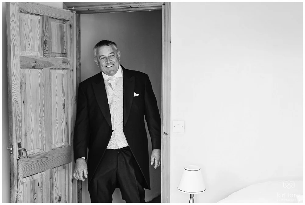 maesmawr-wedding-april-pink-bride-welsh-leri-lane-photography-7-1000x672.jpg