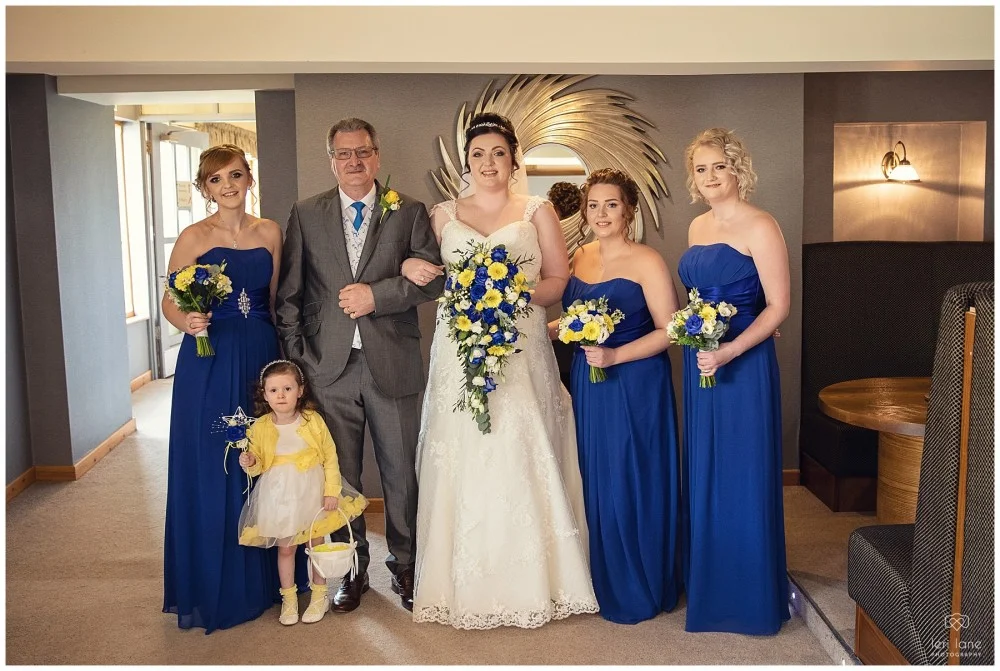 wedding_photography-bride-groom-mid-wales-leri-lane-elephant-and-castle-2018_009