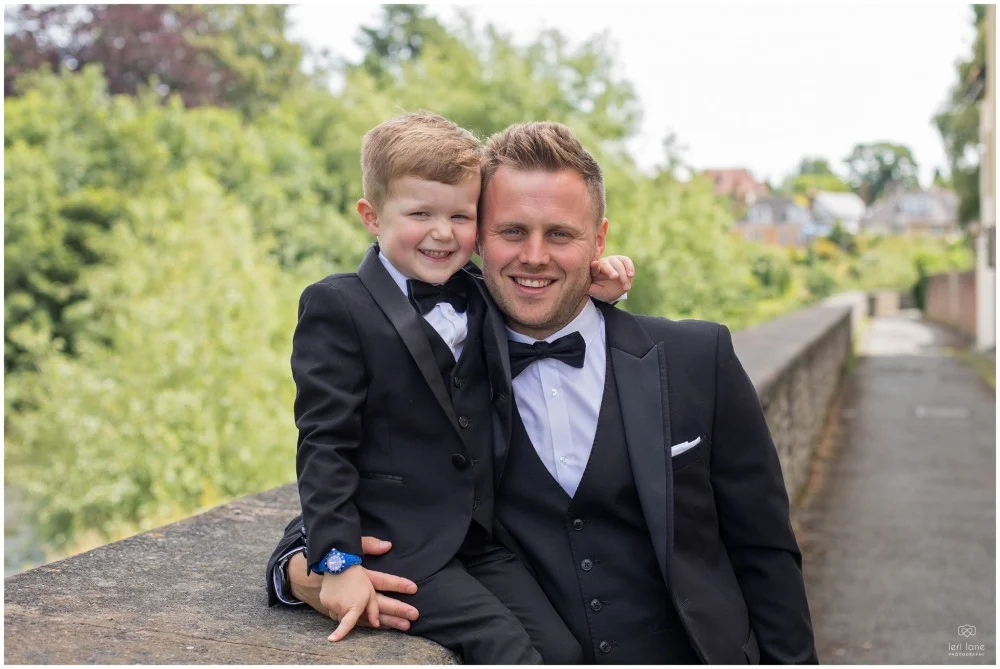 LeriLanePhotography_wedding_Elephant_castle_neetown_Mid_Wales_Photography_Chrissie_mathew-14