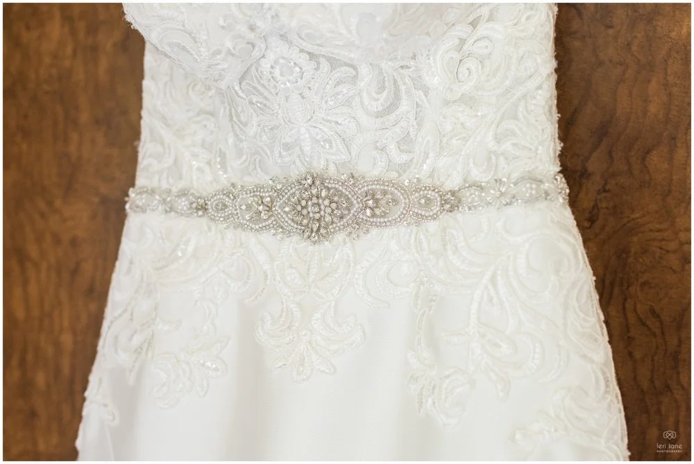 LeriLanePhotography_wedding_Elephant_castle_neetown_Mid_Wales_Photography_Chrissie_mathew-7