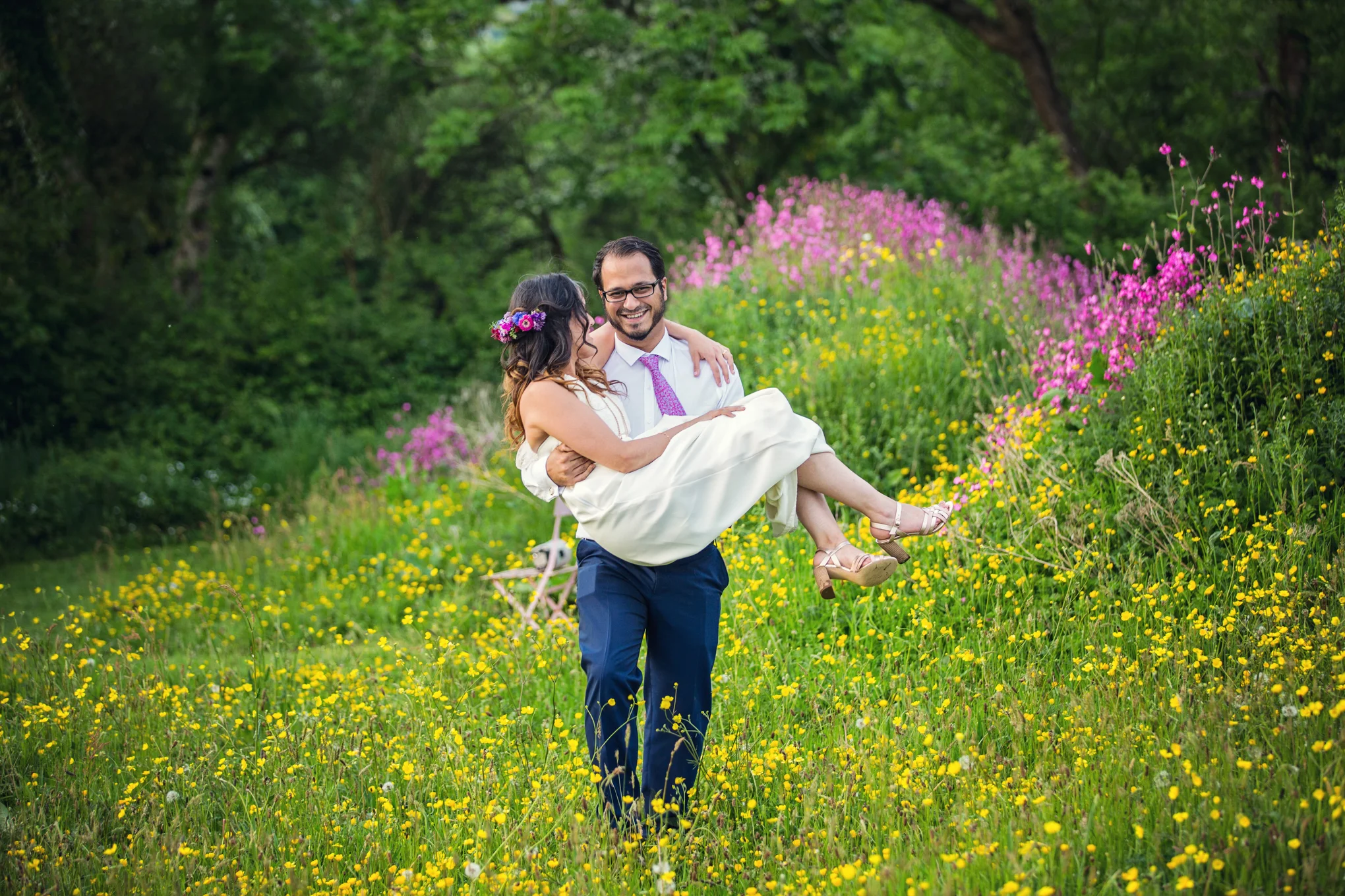 leri_lane_photography_wedding_mid_wales_shropshire_photography__Walcott_Plasdinam_LionQuays_Outdoor_Boho_Rustic_bride-3.jpg
