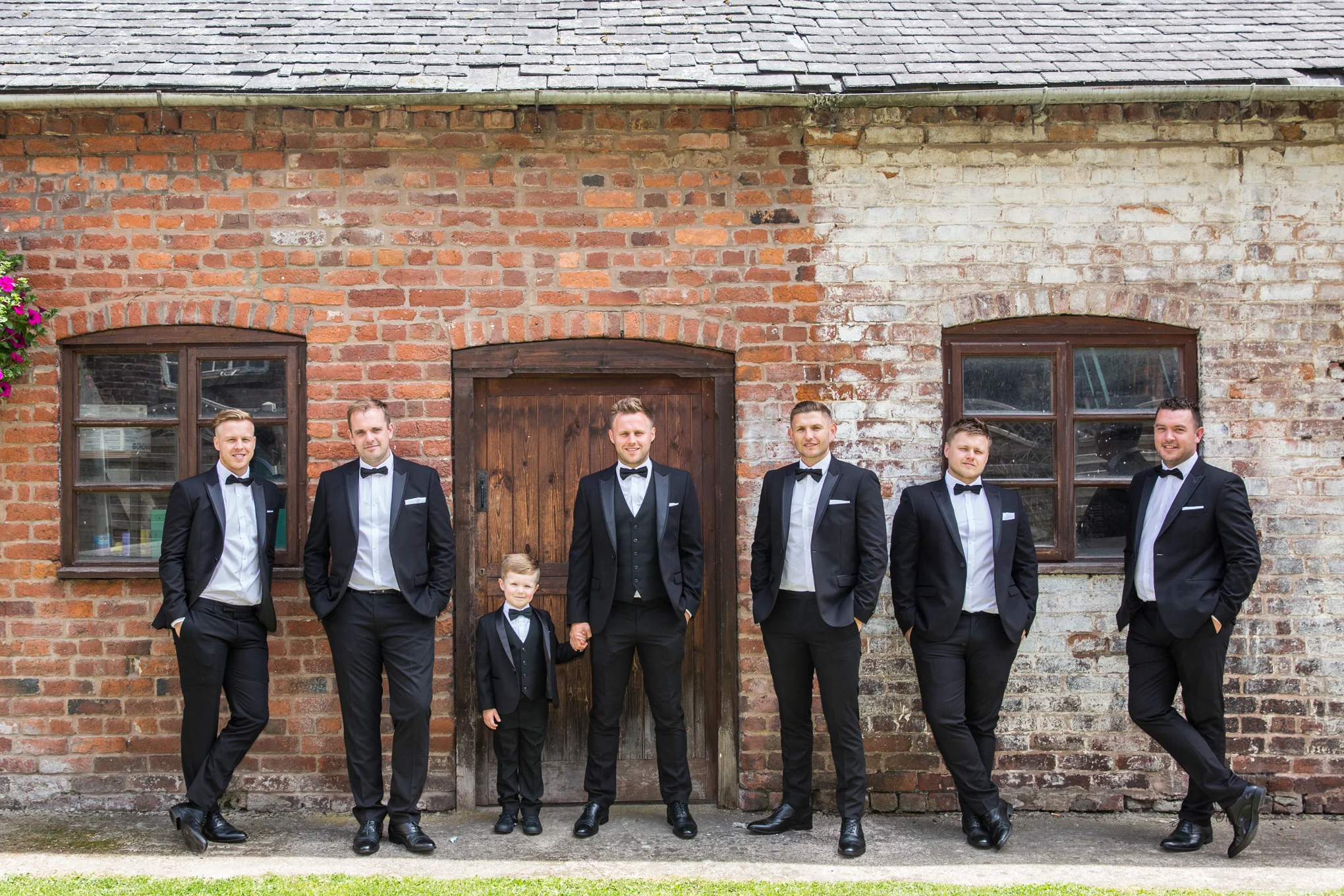 leri_lane_photography_wedding_mid_wales_shropshire_photography__Walcott_Plasdinam_LionQuays_Outdoor_Boho_Rustic_bride-5.jpg