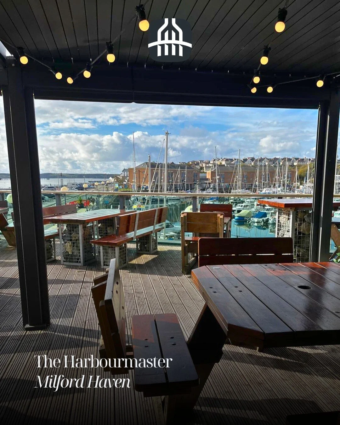 A recent sunny October visit to @theharbsmilfordhaven 
A great meeting in a beautiful Pembrokeshire setting. It's always a pleasure catching up with our customers.
#TheFullRange #Pembrokeshire #TheHarbourmaster #SupplierVisit #HospitalityProcuremen