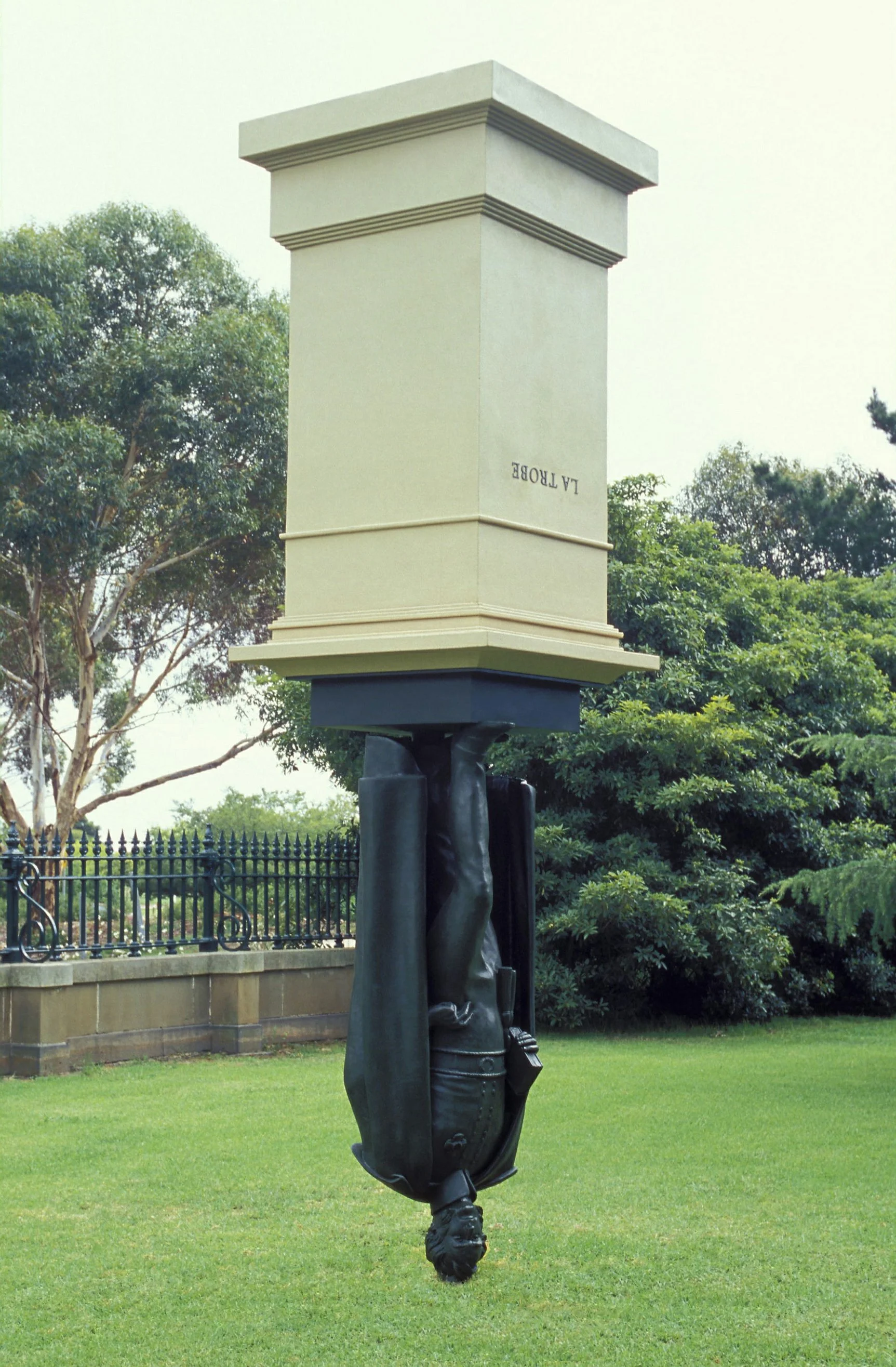 Landmark_2005_1L_300 x 300.JPG