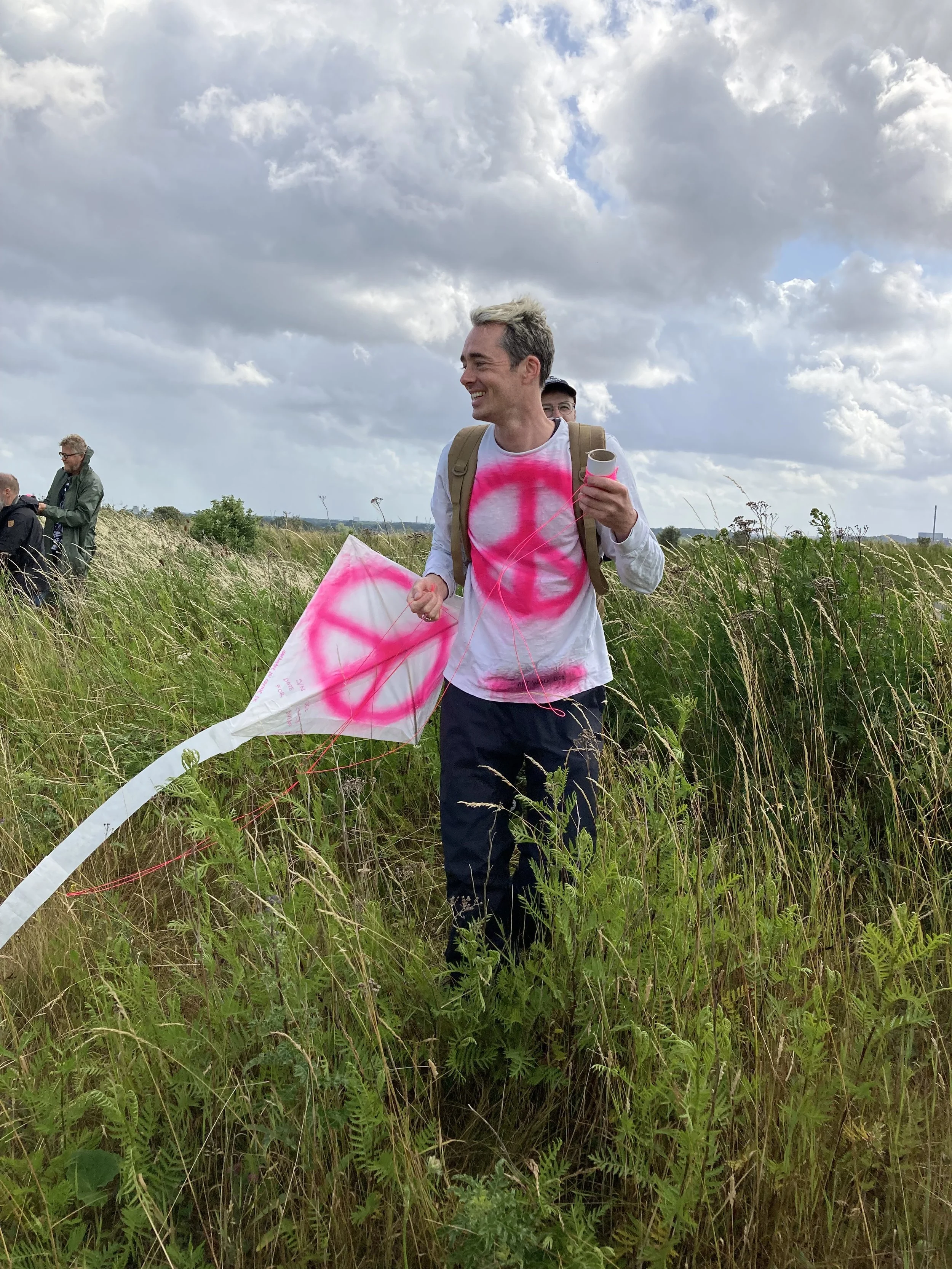  Me with my pink kite. 