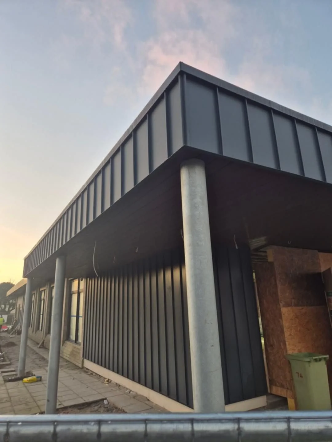 Standing Seam Aluminium Walls