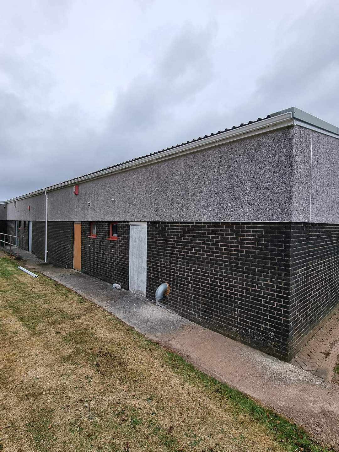 Seamless aluminium guttering supplied and installed by South West Guttering Services.