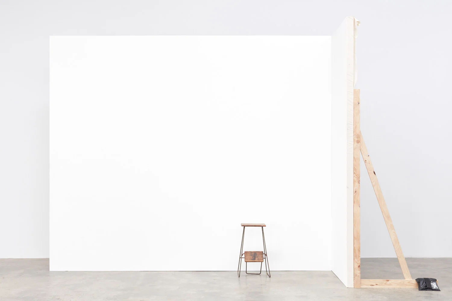 12 x 10 + 4 x 10 RETURN CANVAS WHITE