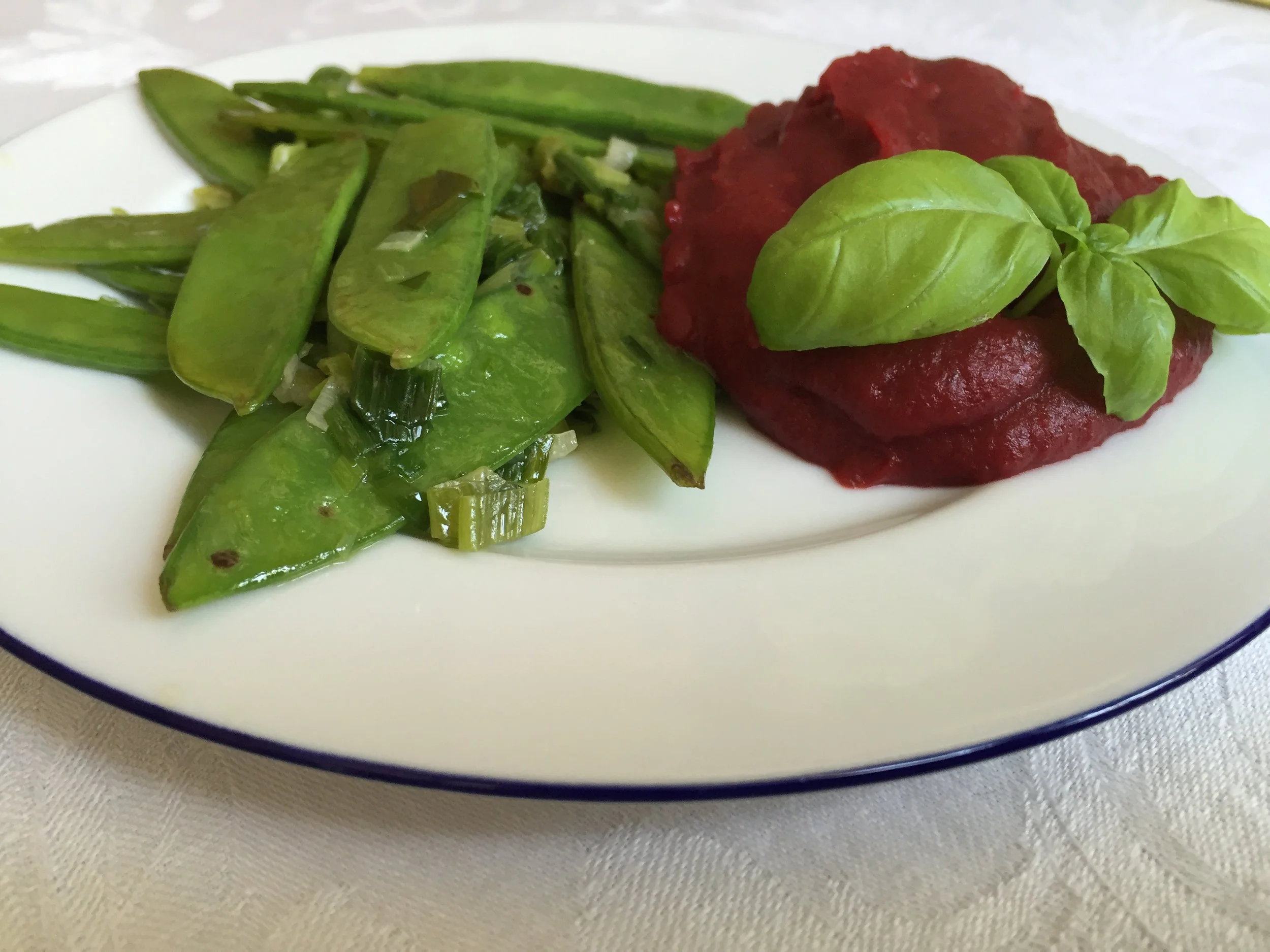 Дип от червено цвекло