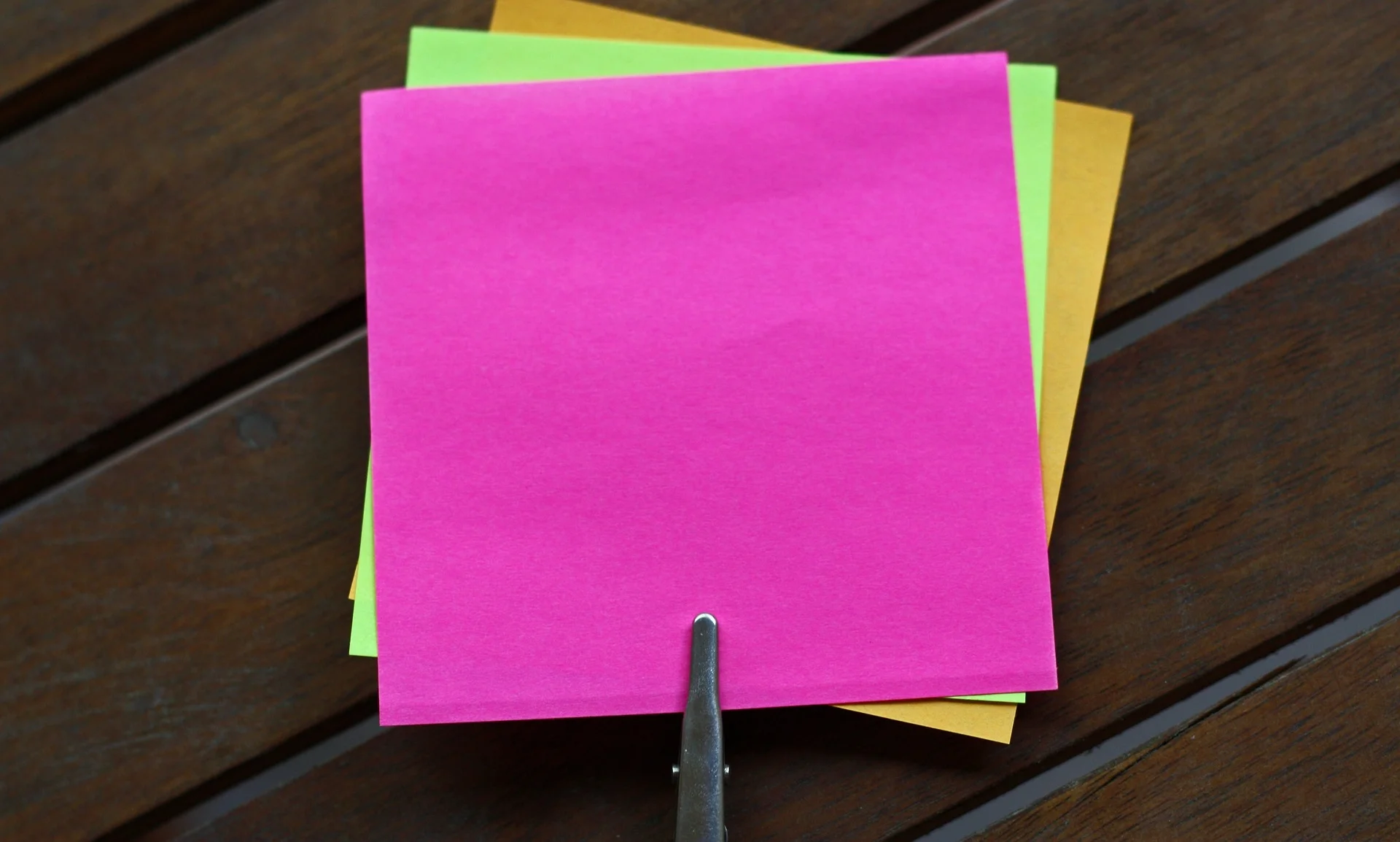 sticky-notes-2378912_1920.jpg