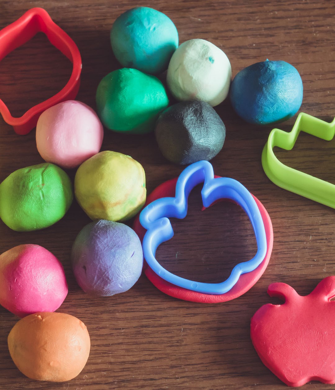 PLAY DOUGH MAKING FOR KIDS.jpg