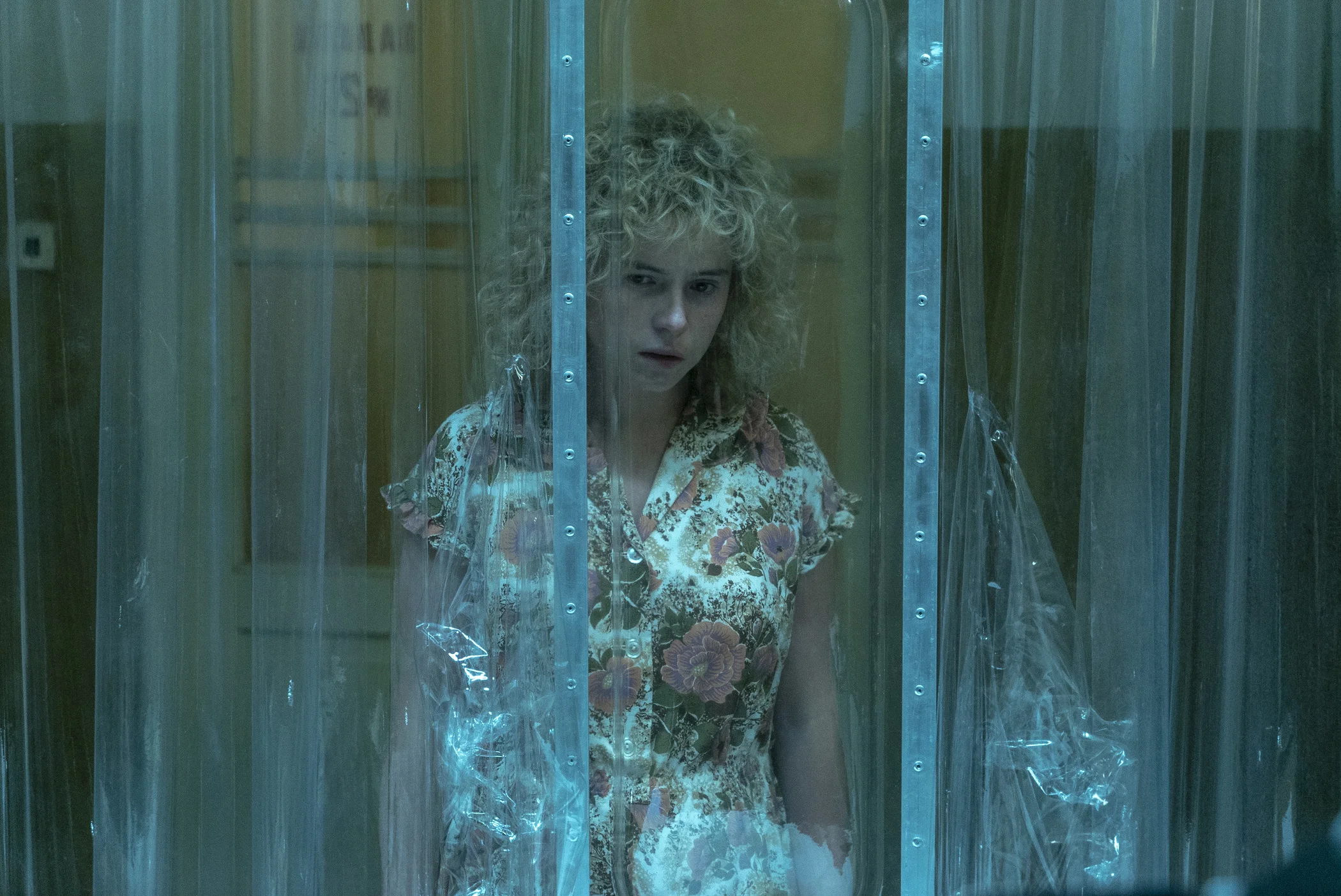 Lyudmilla Ignatenko looks at what the radiation has done to her husband’s body.