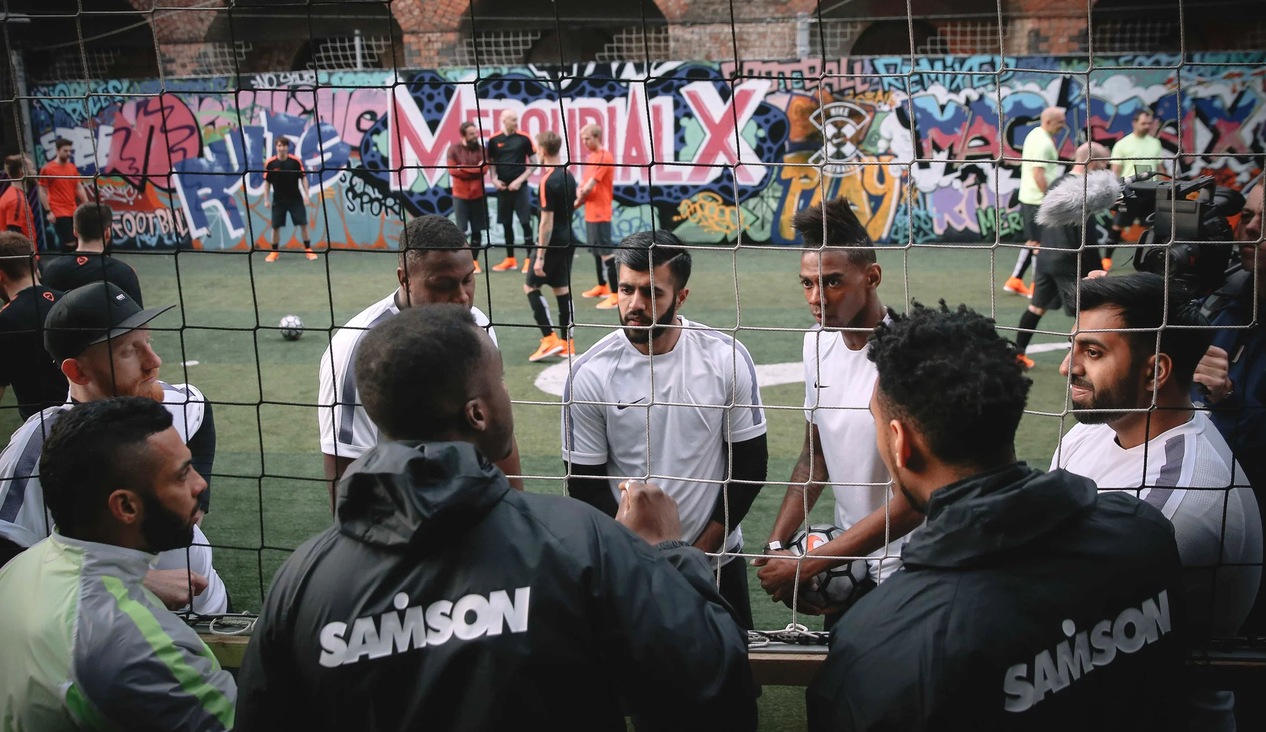 SAMSON MAG PRES12.jpg