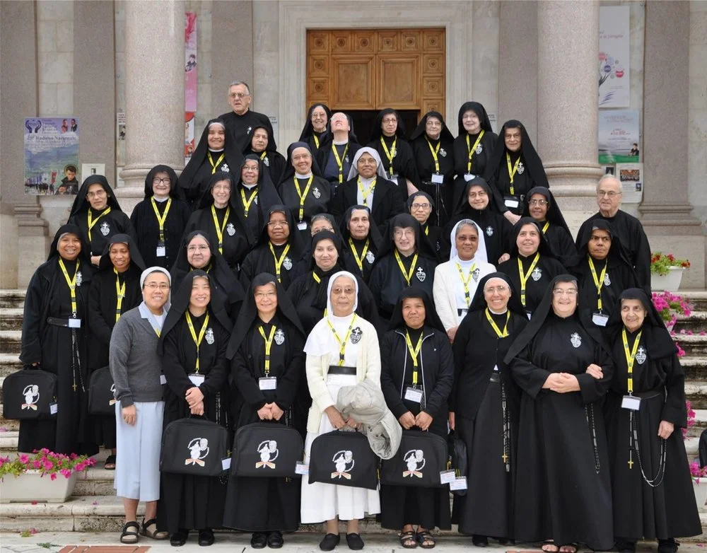 Passionist Nuns Become a "Congregation"