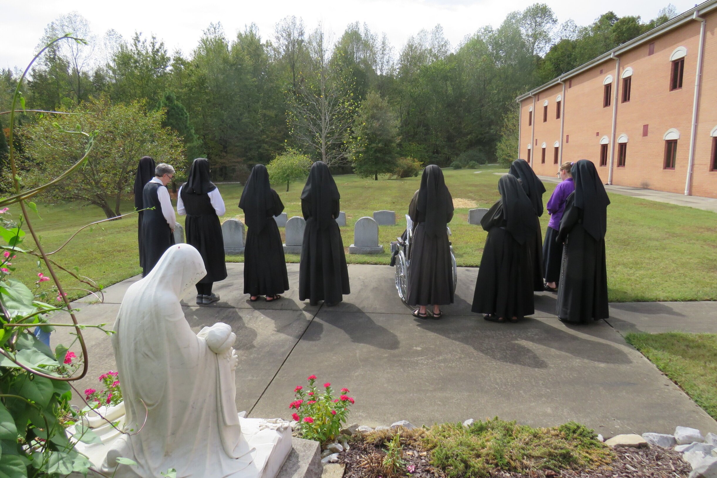  One Passionist family with one Sorrowful Mother. 