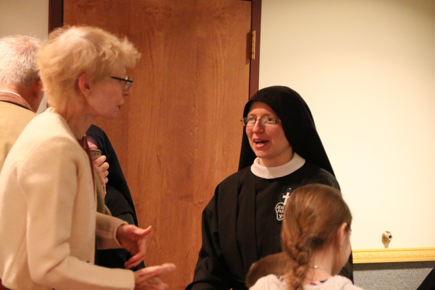  Sr. Frances Marie chats with Sr. Cecilia Maria’s mother, Jane, who flew in from the West Coast for the occasion   (Photo: Elizabeth Wong Barnstead, Western KY Catholic)  