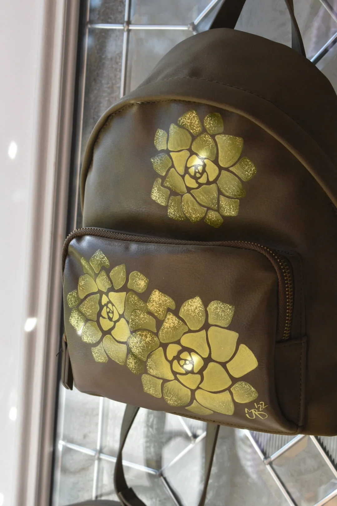 723FAD58-0932-44AF-8E09-0A2BACB391C5