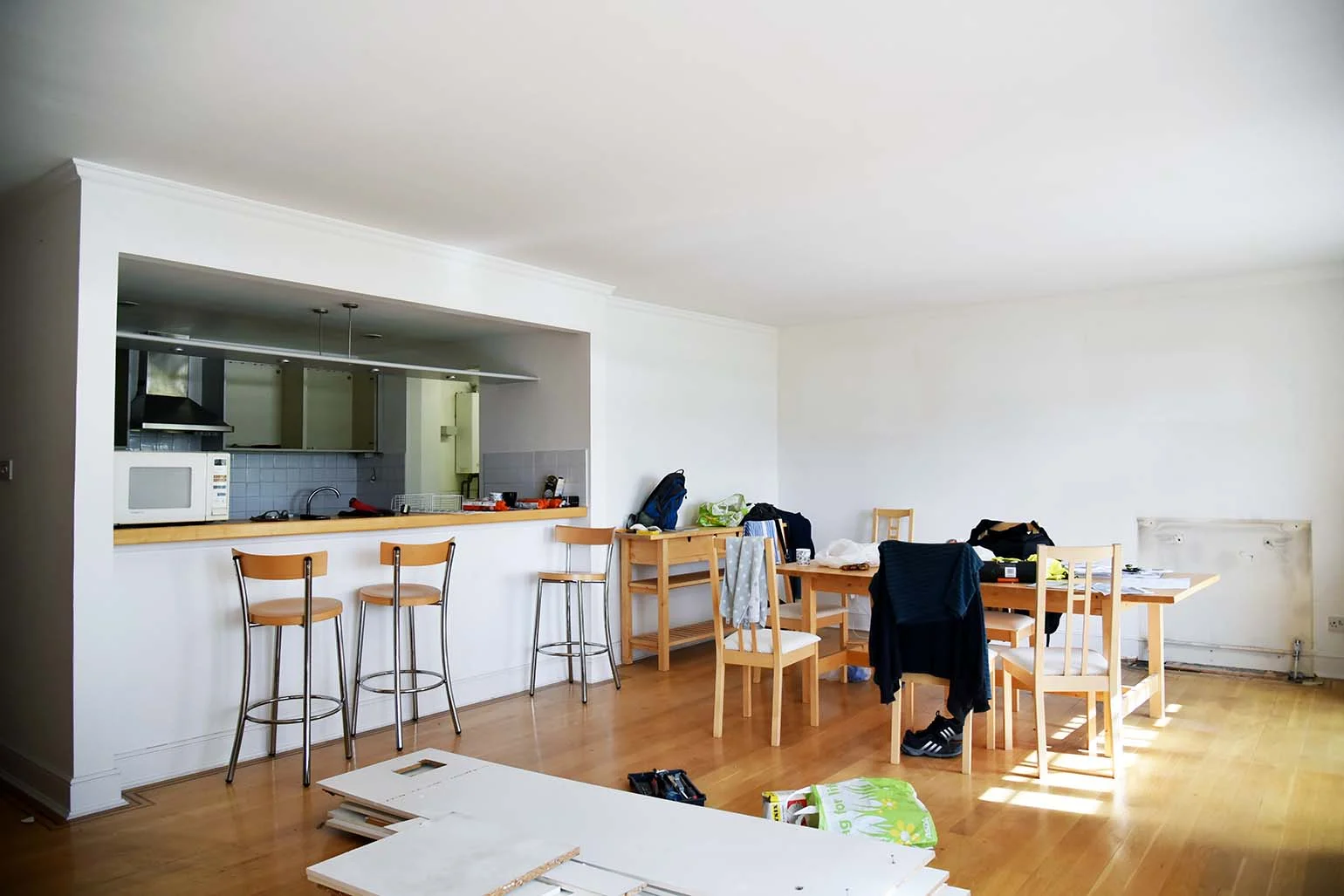PROGRESS - Refurbish and update of a three-bedroom apartment (2018)