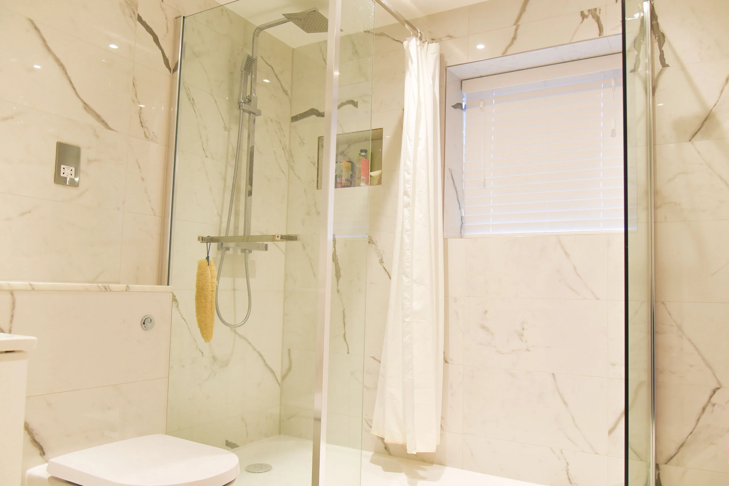 Refurbish and update of a three-bedroom apartment (2018)