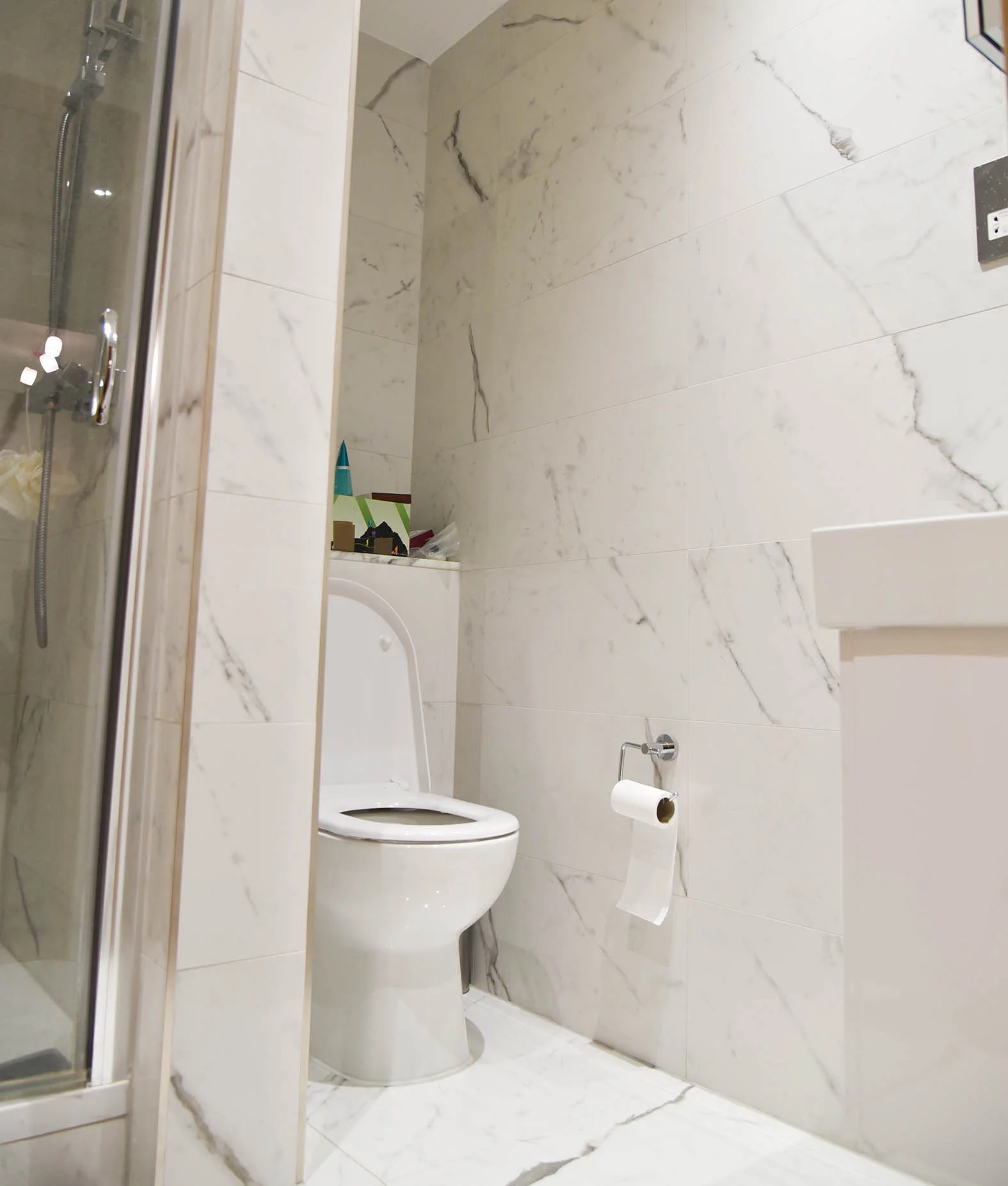 Refurbish and update of a three-bedroom apartment (2018)