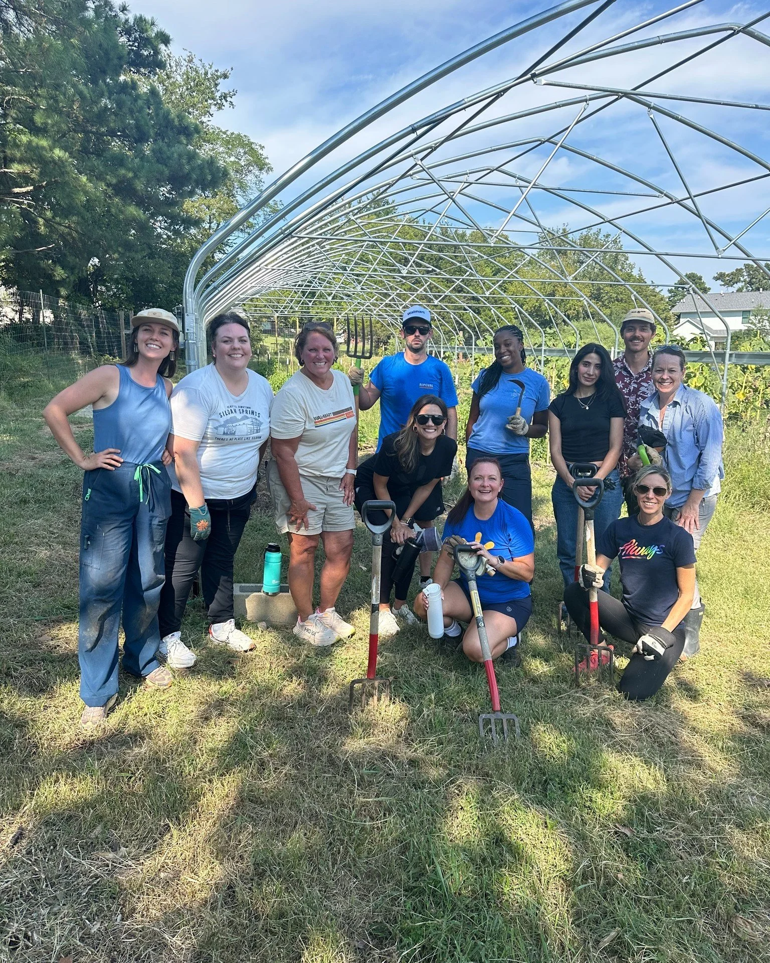 A huge thank you to the Walmart team for rolling up their sleeves with us on the farm this past month! 🌱💪

This amazing crew revamped a 102-foot garden bed in our high tunnel, helped us get ready for a dinner event that supports our student program