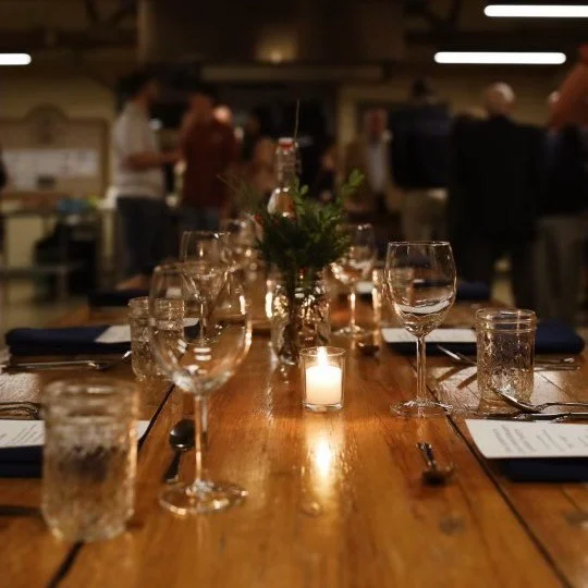 Make spirits bright, no stress required! 🌟
Host your dream holiday party at Apple Seeds and let our team handle the rest.
🍽️ Festive Dinner – $1,800 (up to 15 guests)
🍕 Pizza Party – $1,000 (up to 20 guests)
📅 Thurs–Mon evening