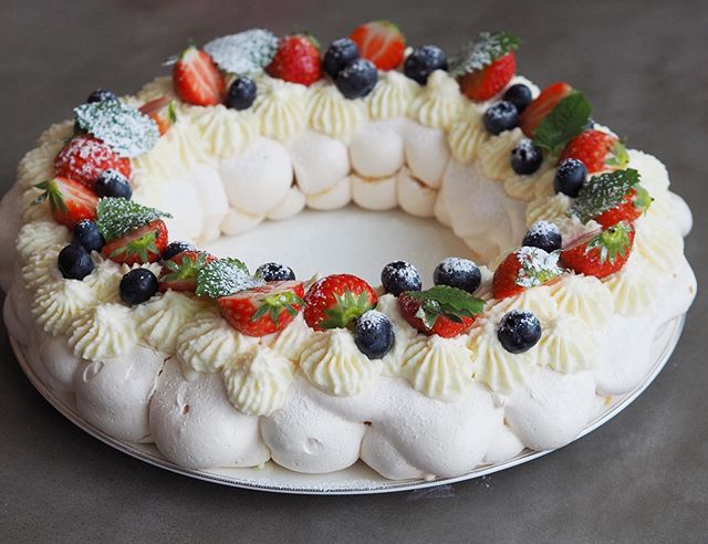 Norway&rsquo;s National Day - 17th of May is approaching and this is the cake to make! The recipe is now on the site.