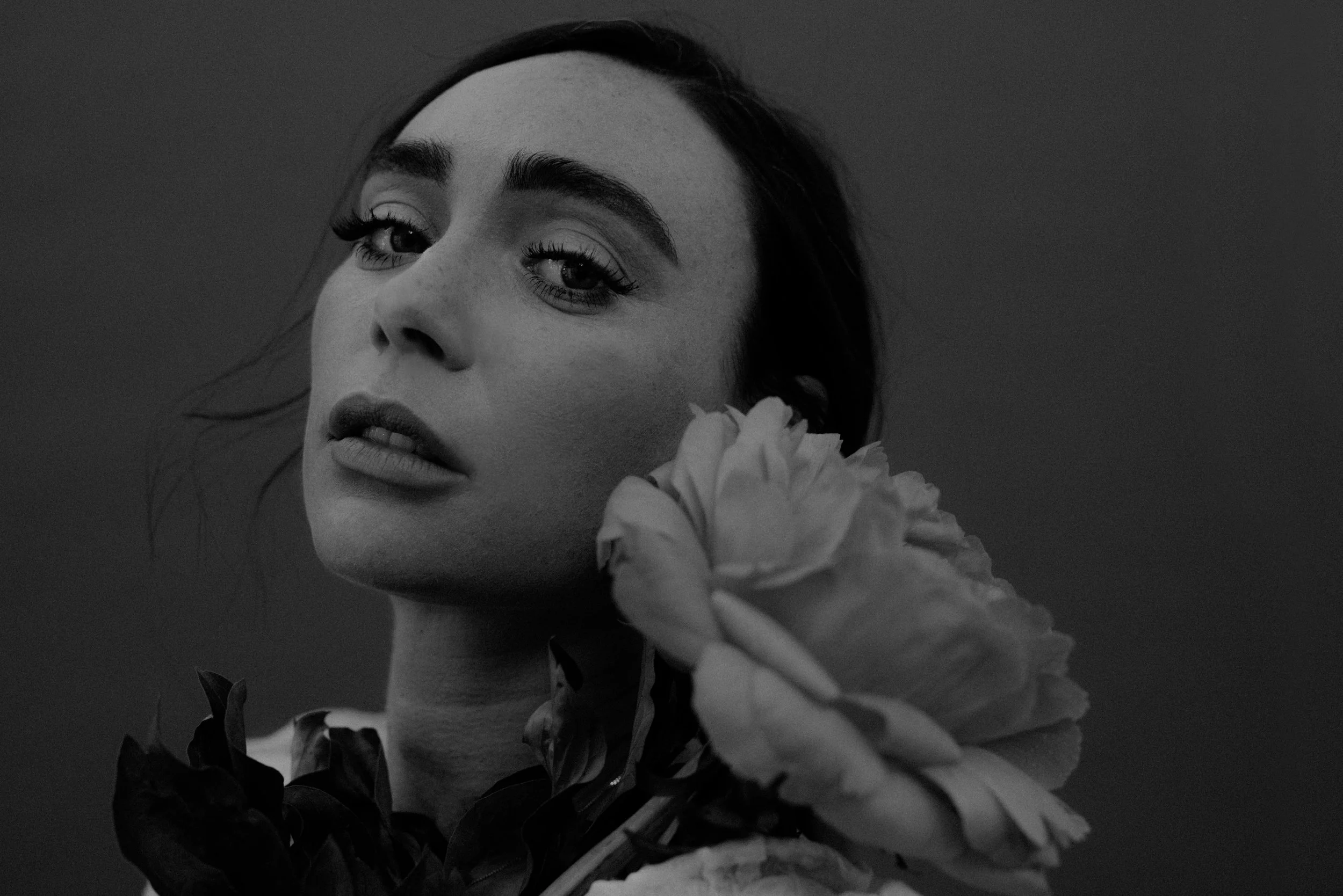 ELVIN - PINK ROSE (BLACK AND WHITE).jpg