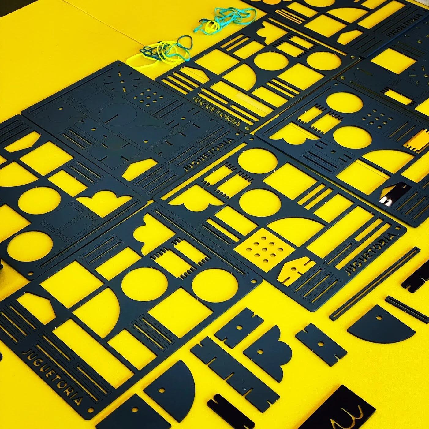 Componer juguetes. Juego de Construcción