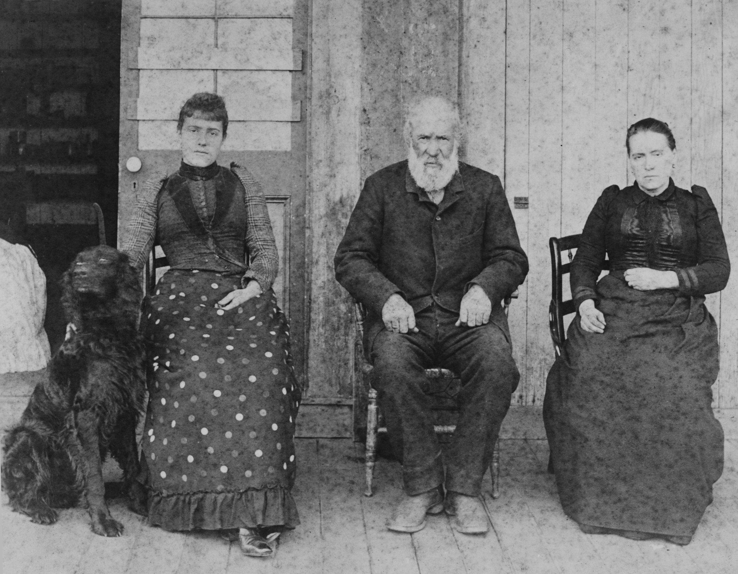 9945 Mannasse Family - c. 1890 ©SDHC.jpg