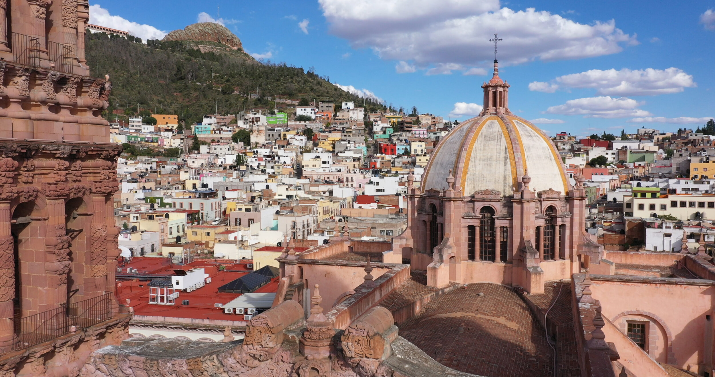 View of Zacatecas buildings and church.