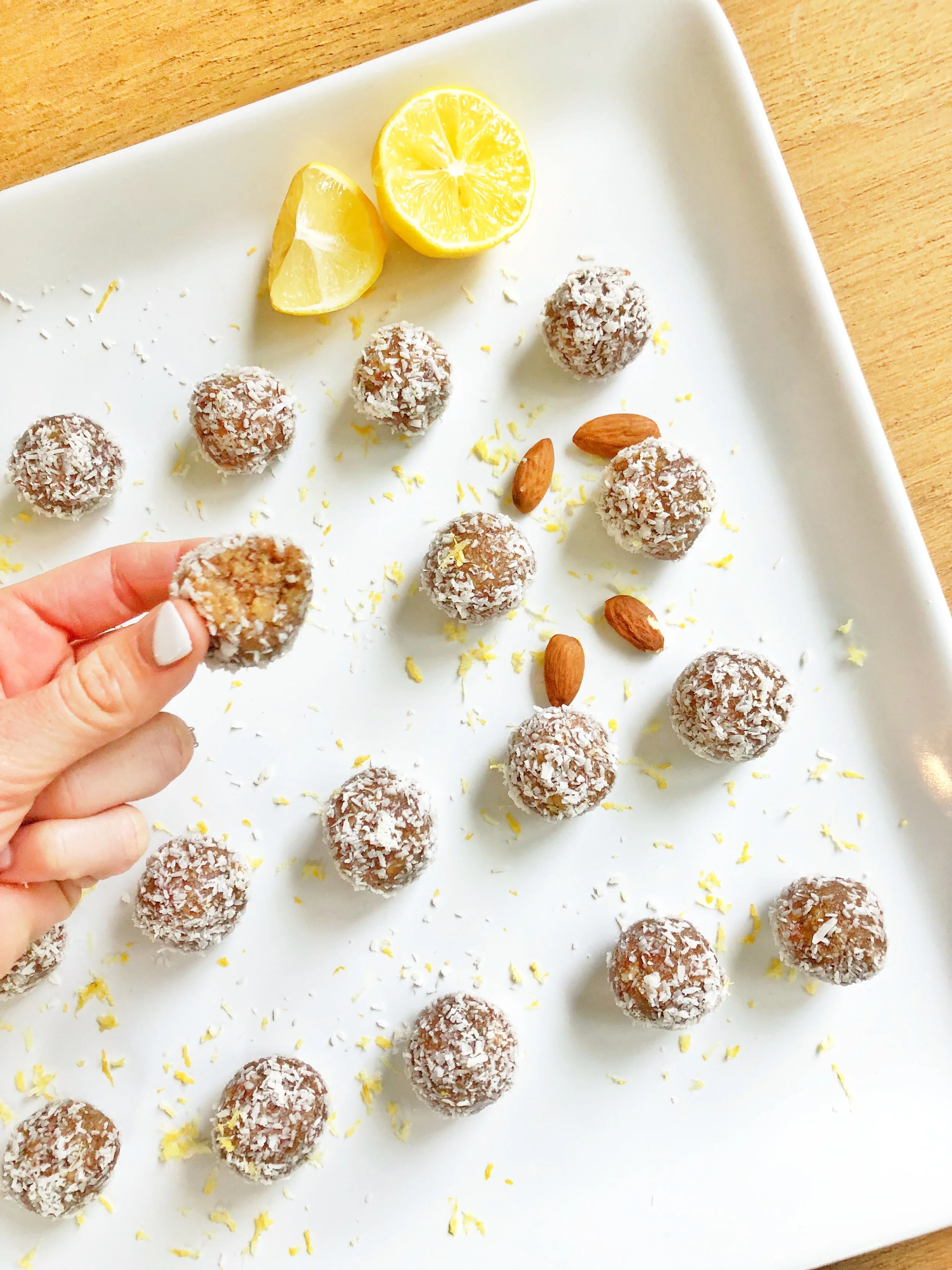 FullSizeRender.jpg-lemon-collagen-protein-balls-enegery-bites