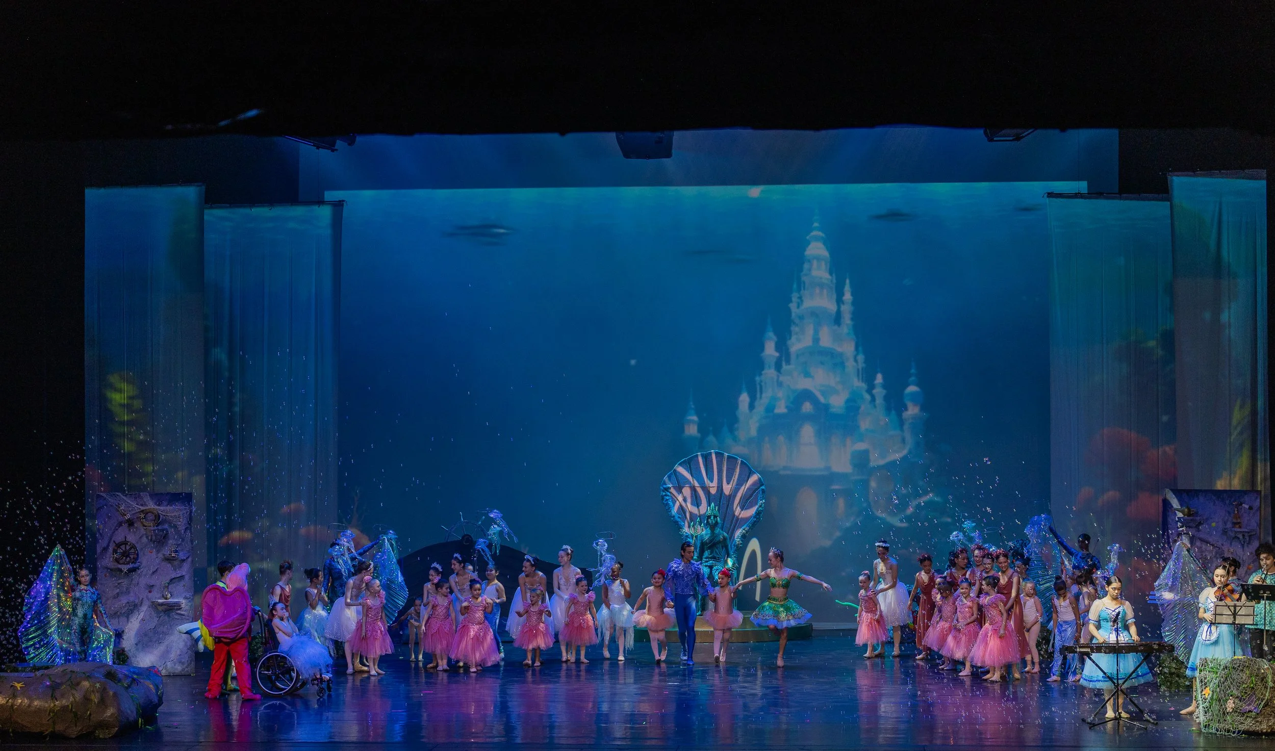 The cast comes together for a powerful conclusion to an unforgettable performance at the Majestic Theatre.