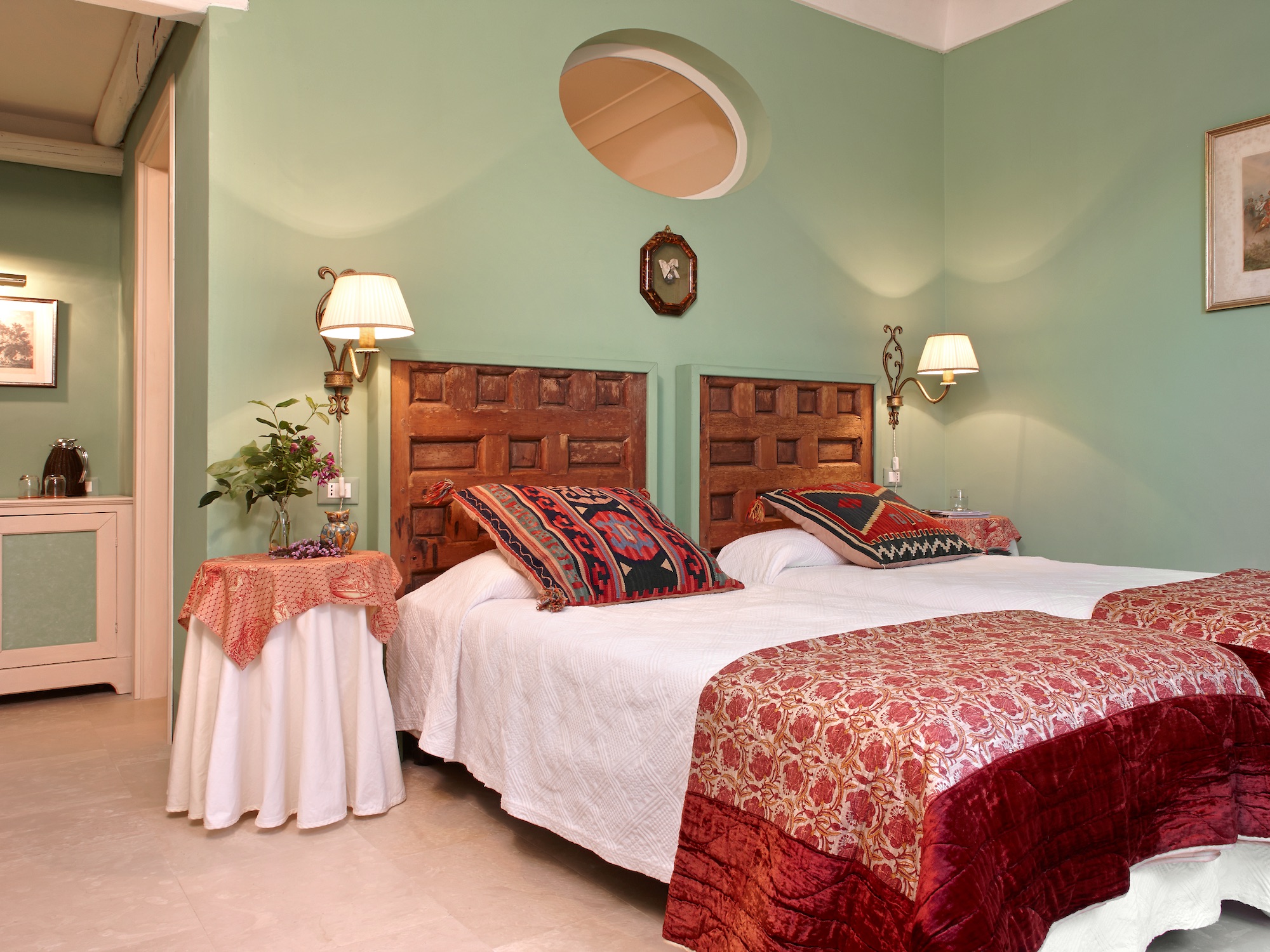 VillaSicilyTwinBedroom.jpg