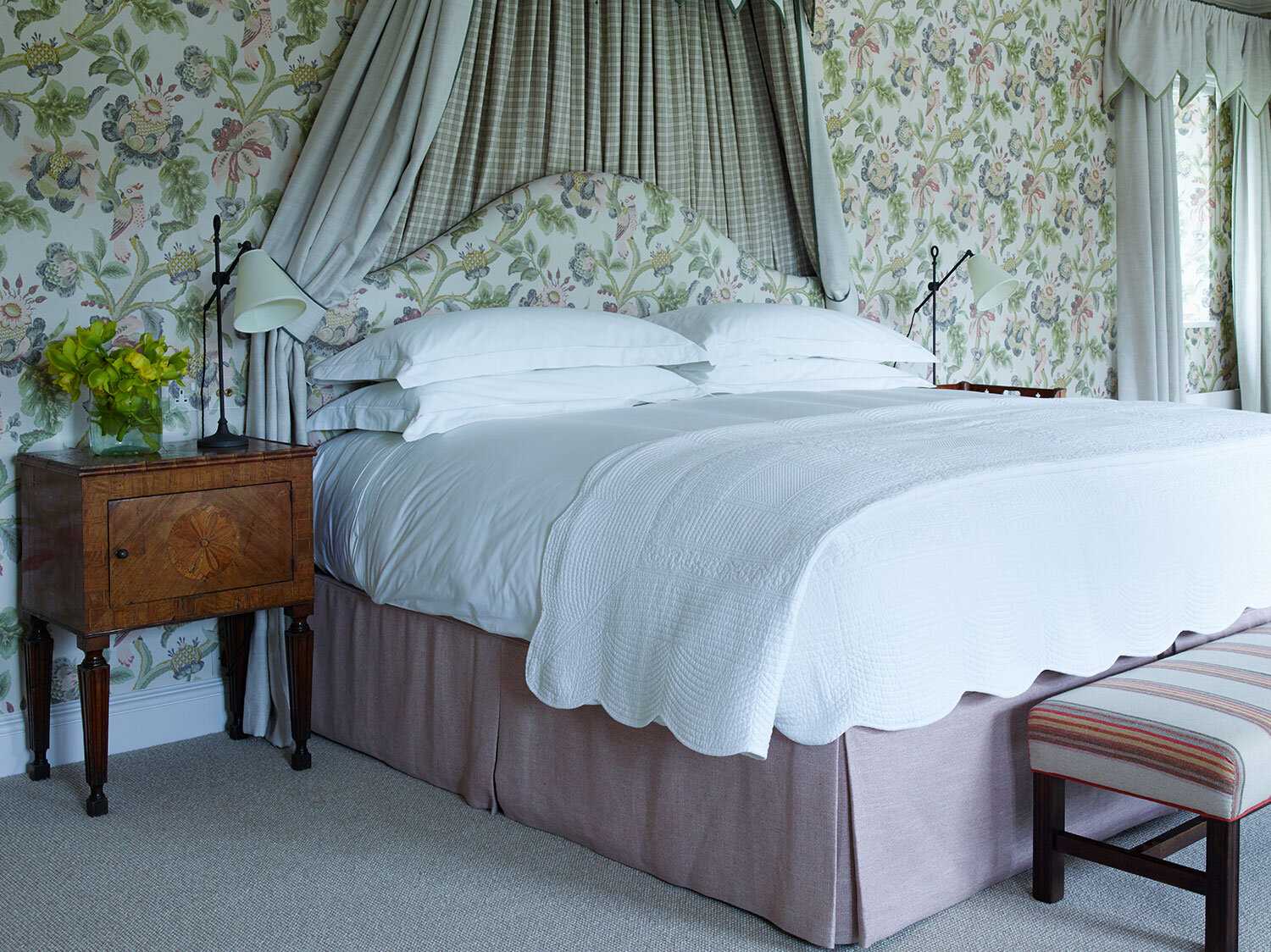 Hampshire bedroom 2.jpg