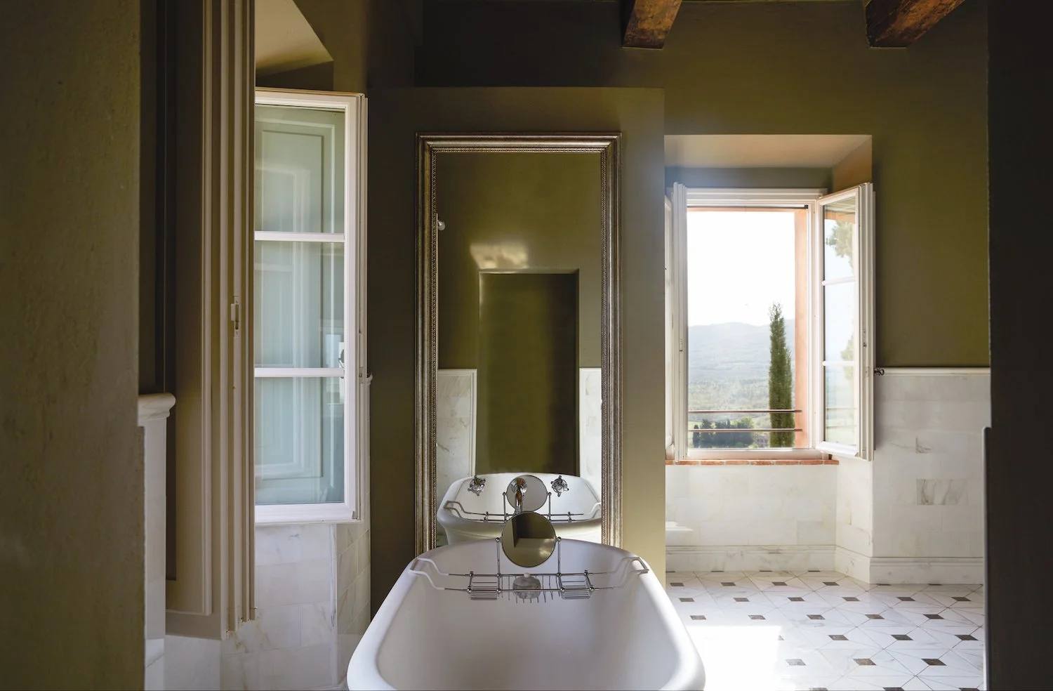 CDC-ACC-BATH-06.jpg