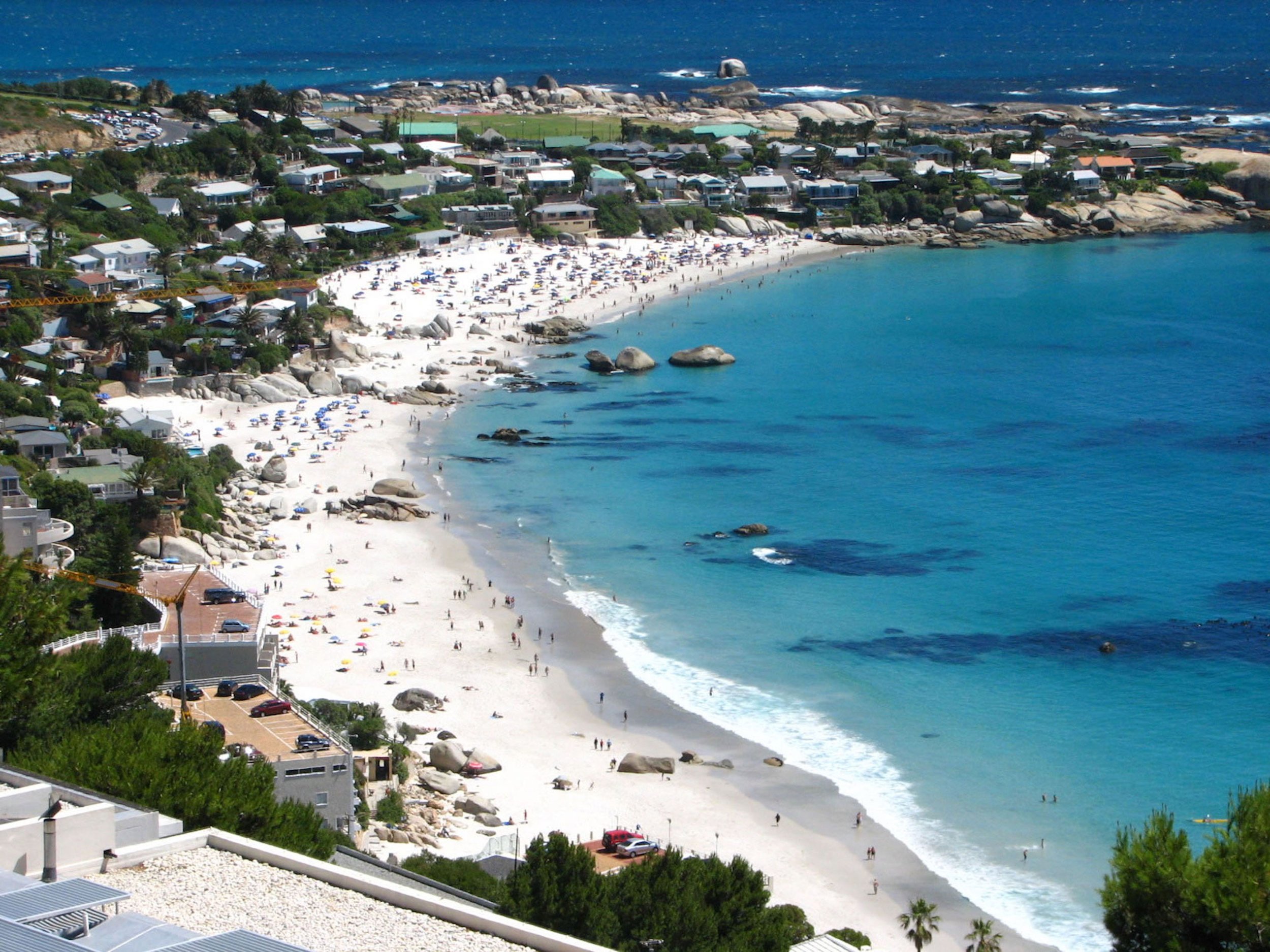 oo-capetown-attractions-beaches-cliftonbeach-3-lr.jpg